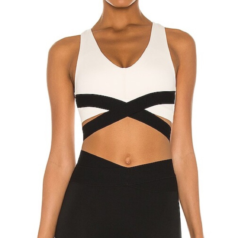 Workout Le Ore Corse Crossover Sports Bra White and Black